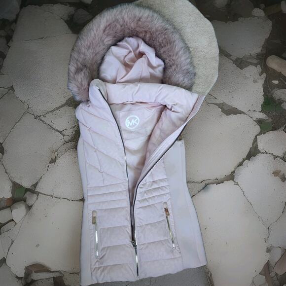 MICHAEL Michael Kors Plus Size X Cheetah Print Faux-Fur-Trim Hooded Vest in pink - Picture 4 of 8